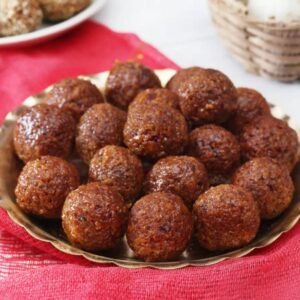 ১ কেজি নারিকেলের নাড়ু